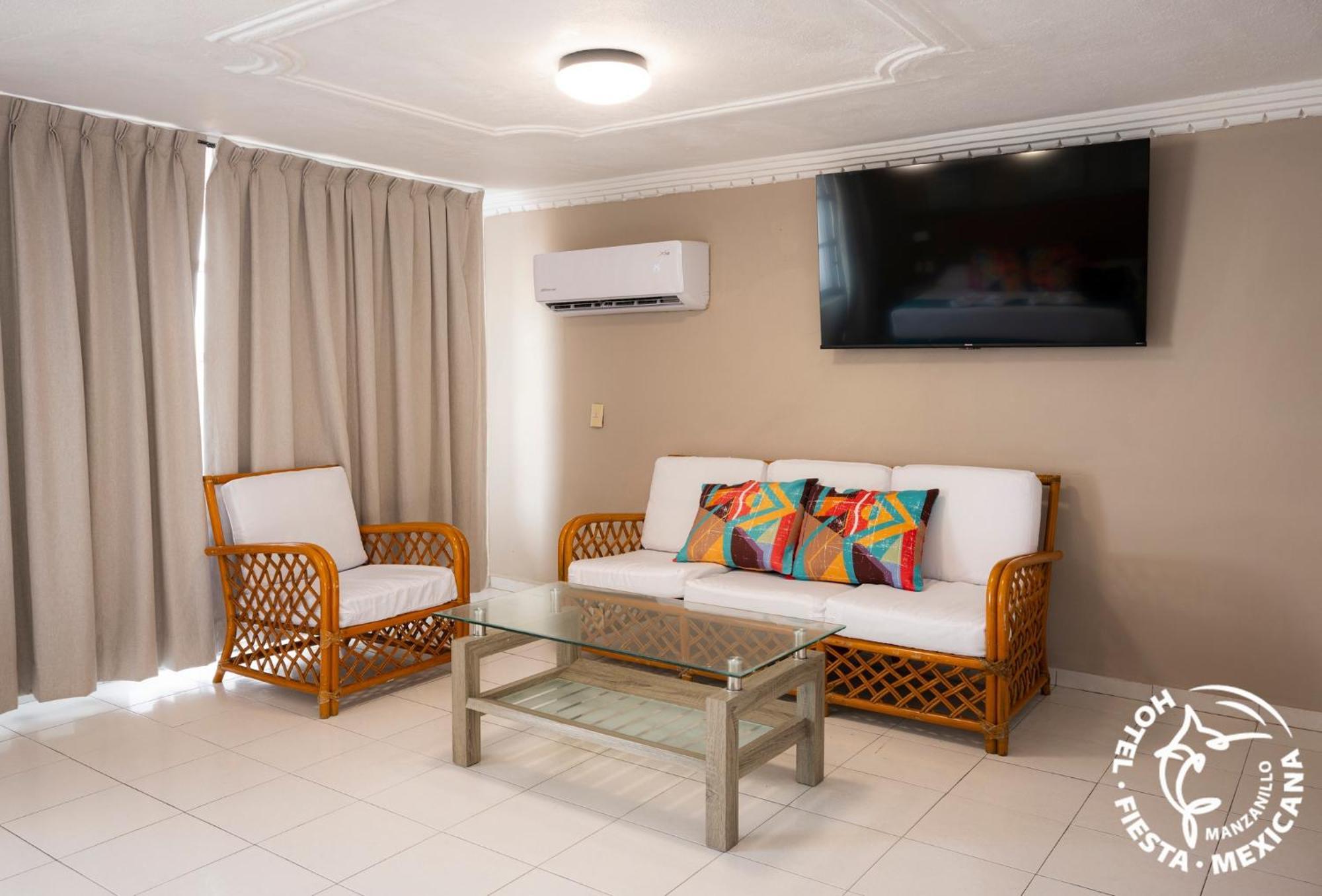 Hotel Fiesta Mexicana Manzanillo Exterior photo